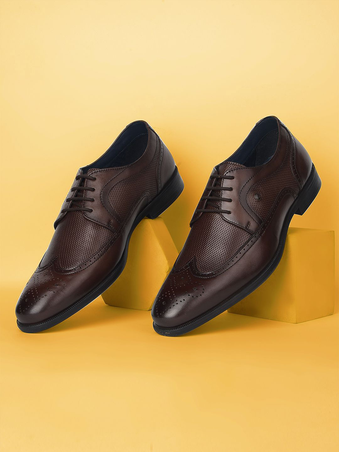 Bata Red Label Men Textured Leather Formal Derby Shoes