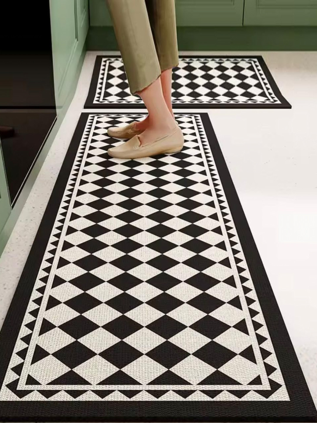 FAVRIA Black & White 2 Pieces Checked Waterproof Kitchen Mats