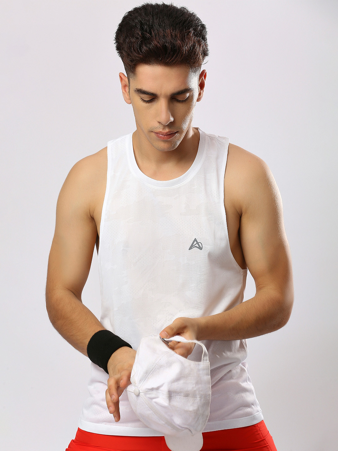 AGUANTE White Blaze Running Singlet