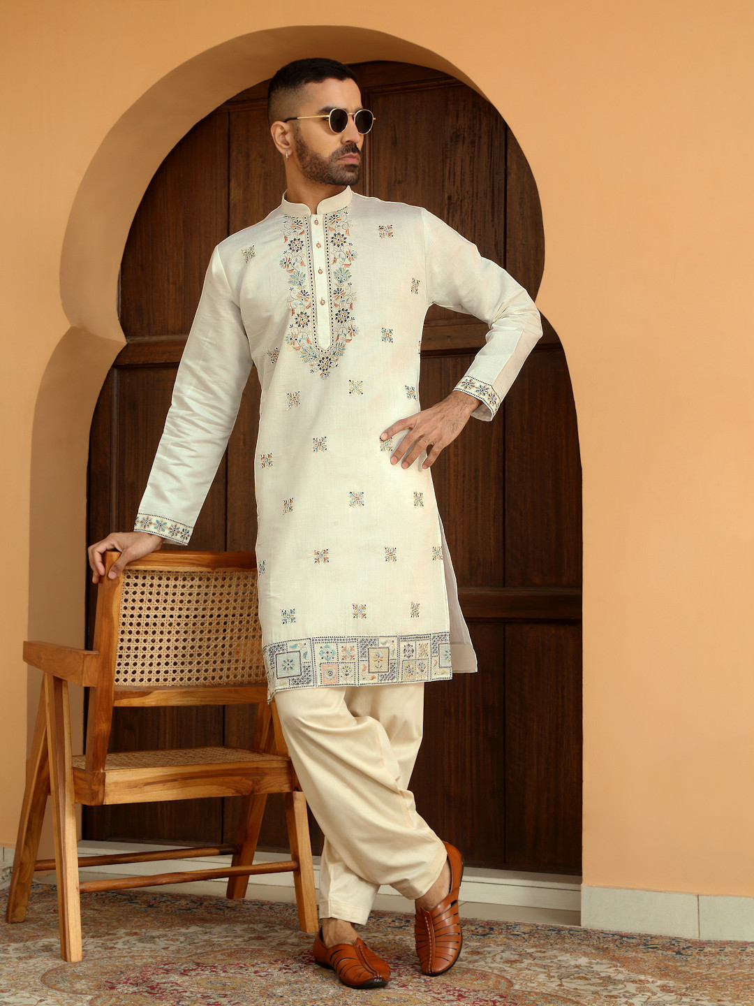 KRAFT INDIA LUXE Floral Embroidered Thread Work Mandarin Collor Straight Kurta