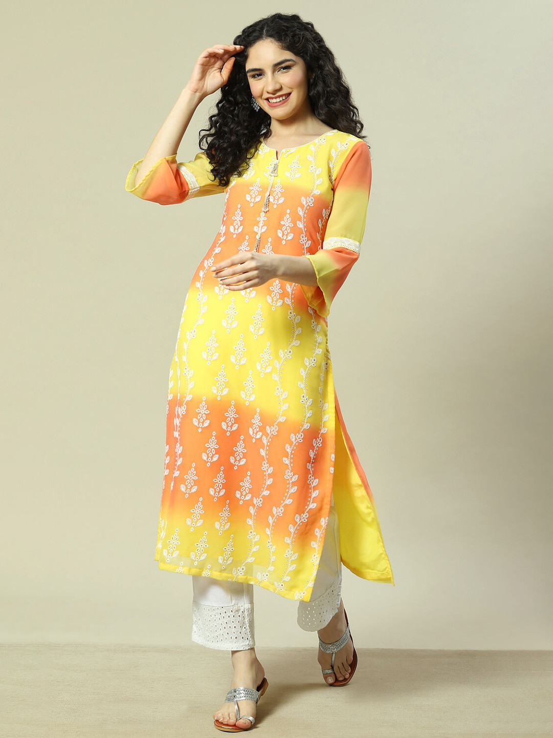 Rangriti Floral Embroidered Notch Neck Thread Work Straight Kurta