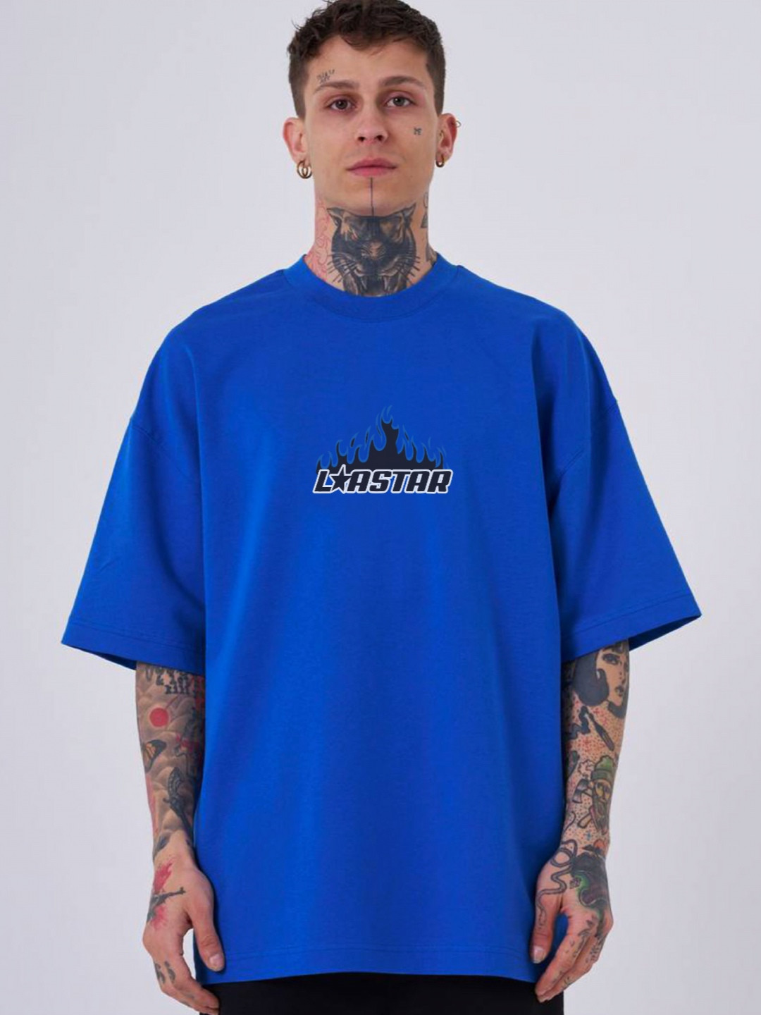 LAUREN ADAMS Men Printed High Neck Applique T-shirt