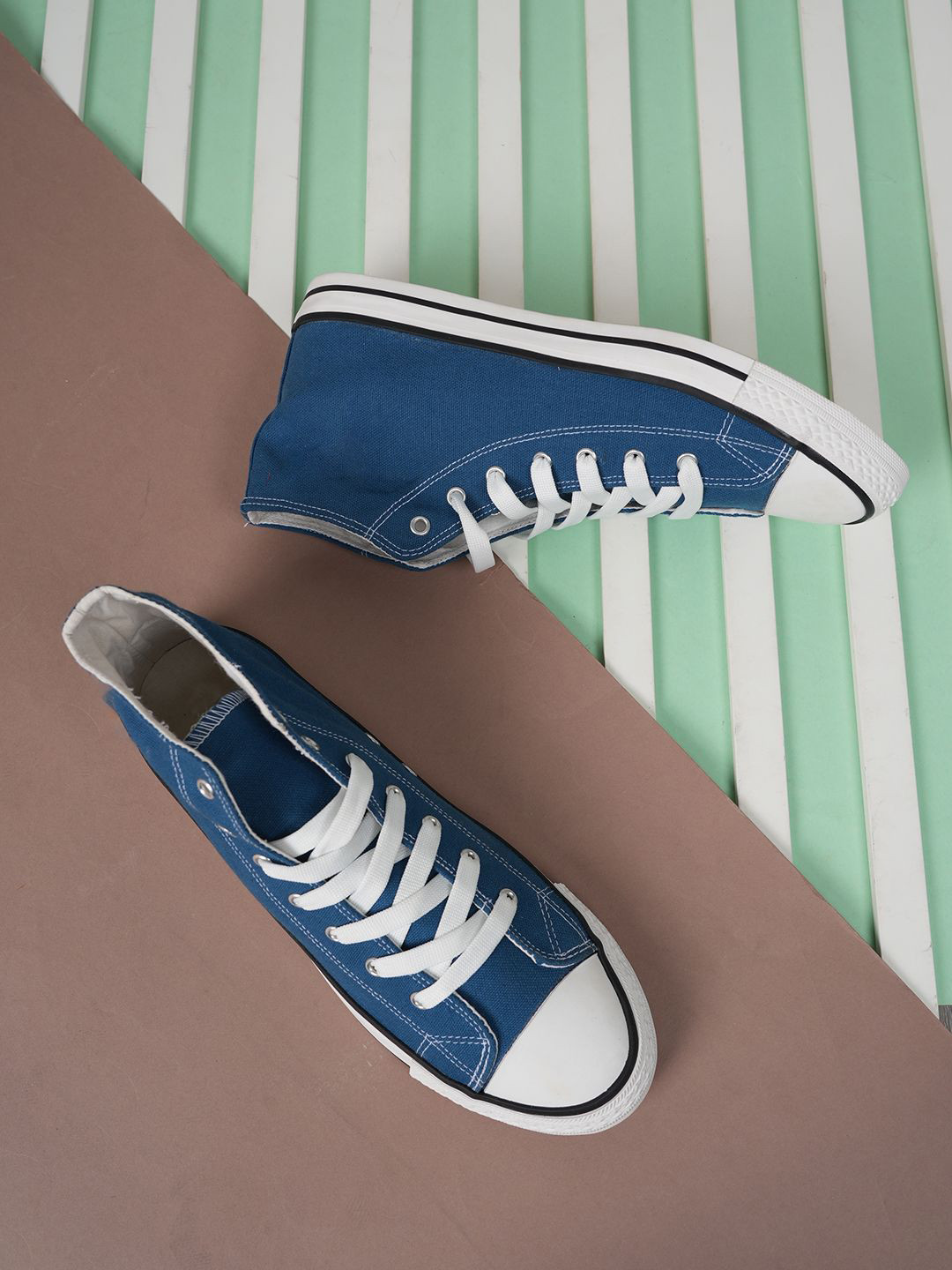 The Roadster Lifestyle Co Canvas Lace-up Casual High Top Sneakers