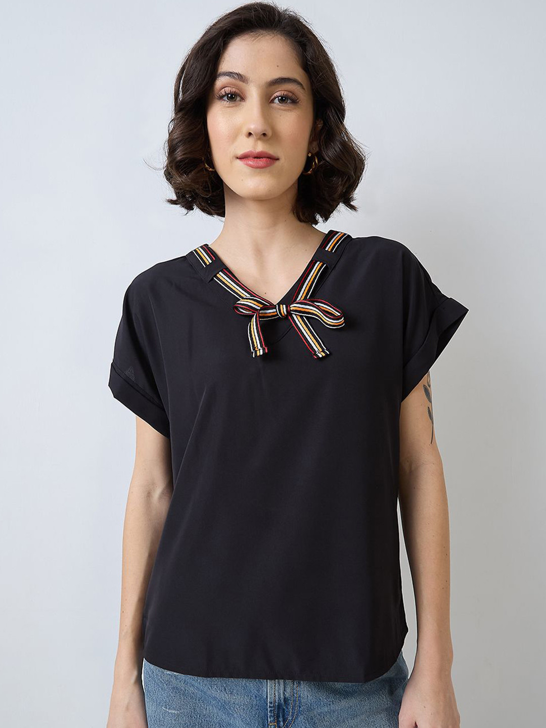 SZN Extended Sleeves Bow Detail Top