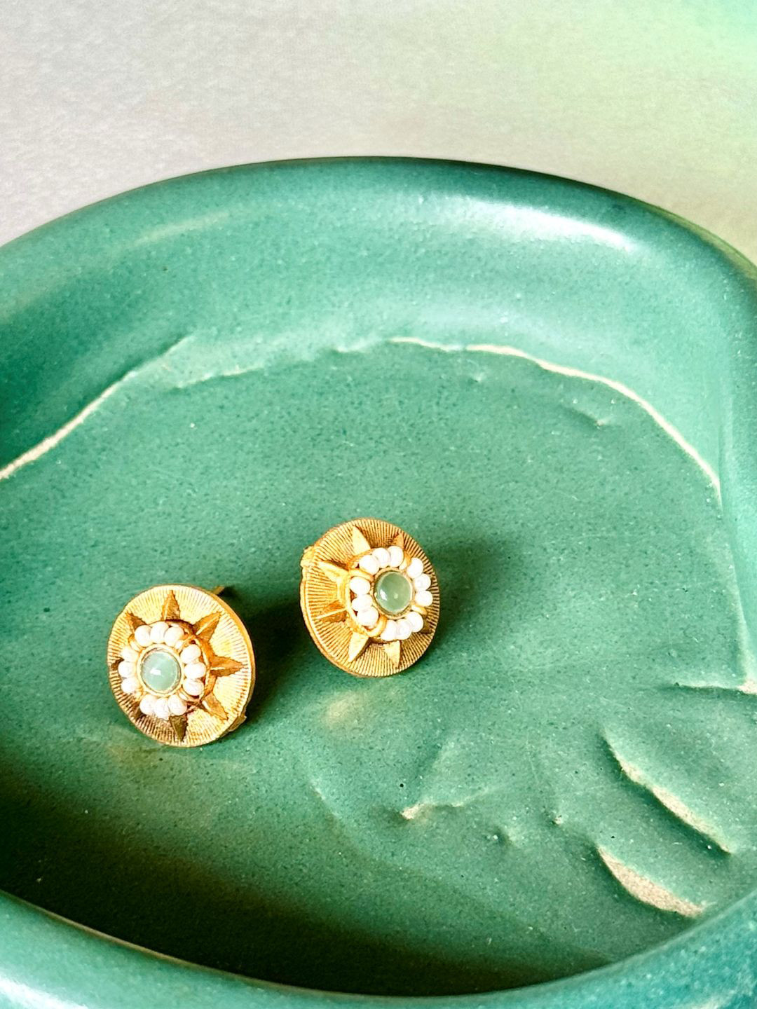 The Jewellery Tale Gold-Plated Stones Studded Circular Shaped Studs