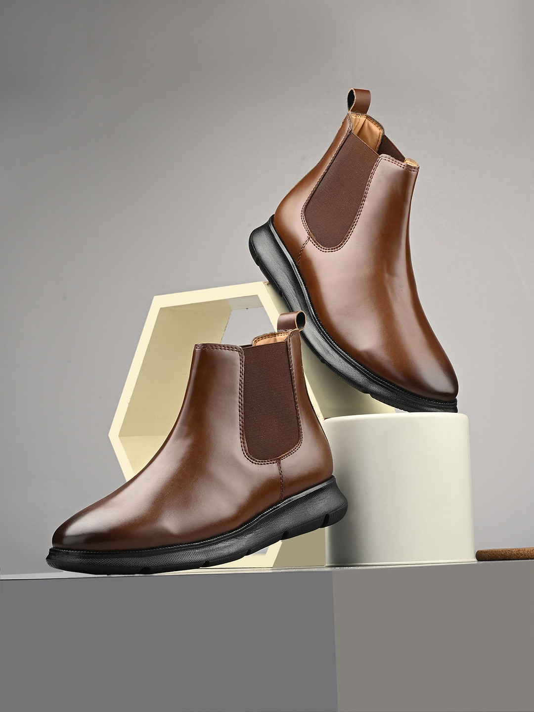 Hirels Men Lightweight Chelsea Boots