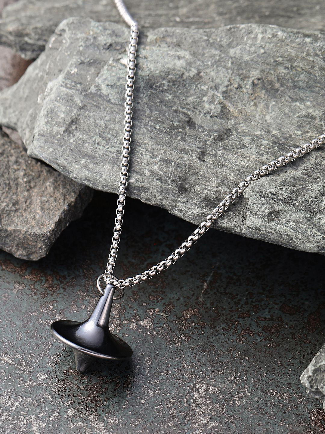 French Accent Men Silver-Plated The Spinner Star Shaped Pendant Chain