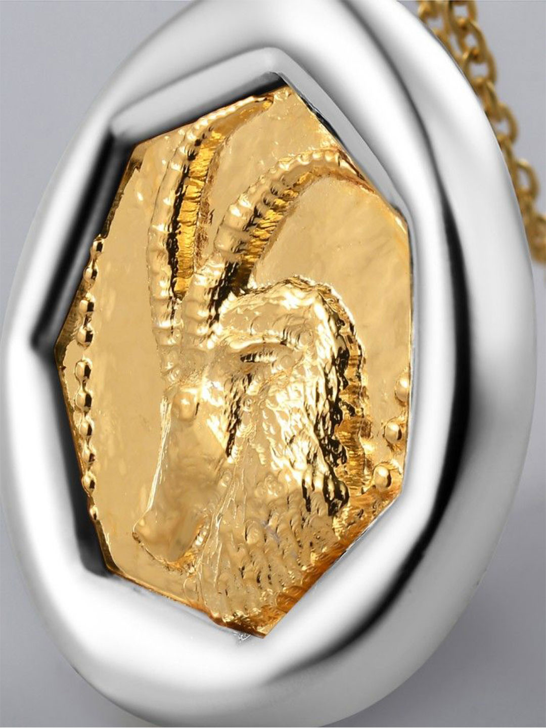 HOUSE OF SEVEN Gold-Plated Zodiac Sign Pendant With Chain