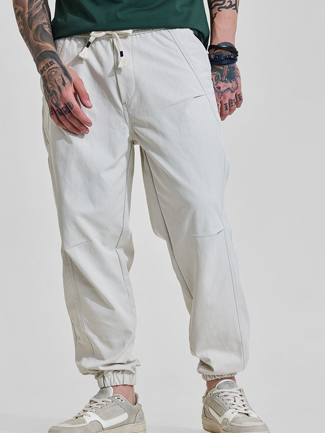 Snitch Off Men White Mid Rise Relaxed Fit Trackpant