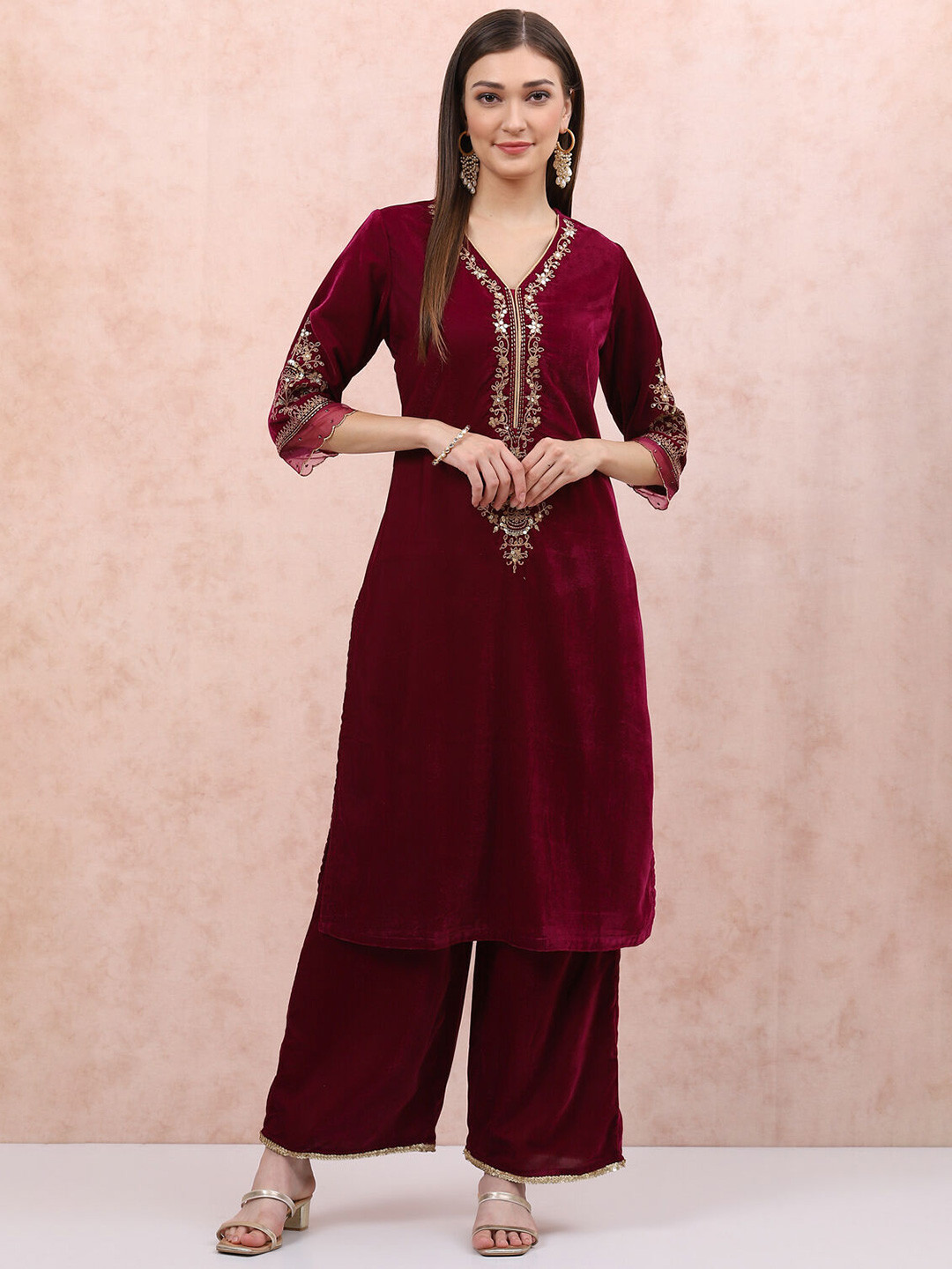 Rangriti Women Embroidered Regular Kurta with Palazzos