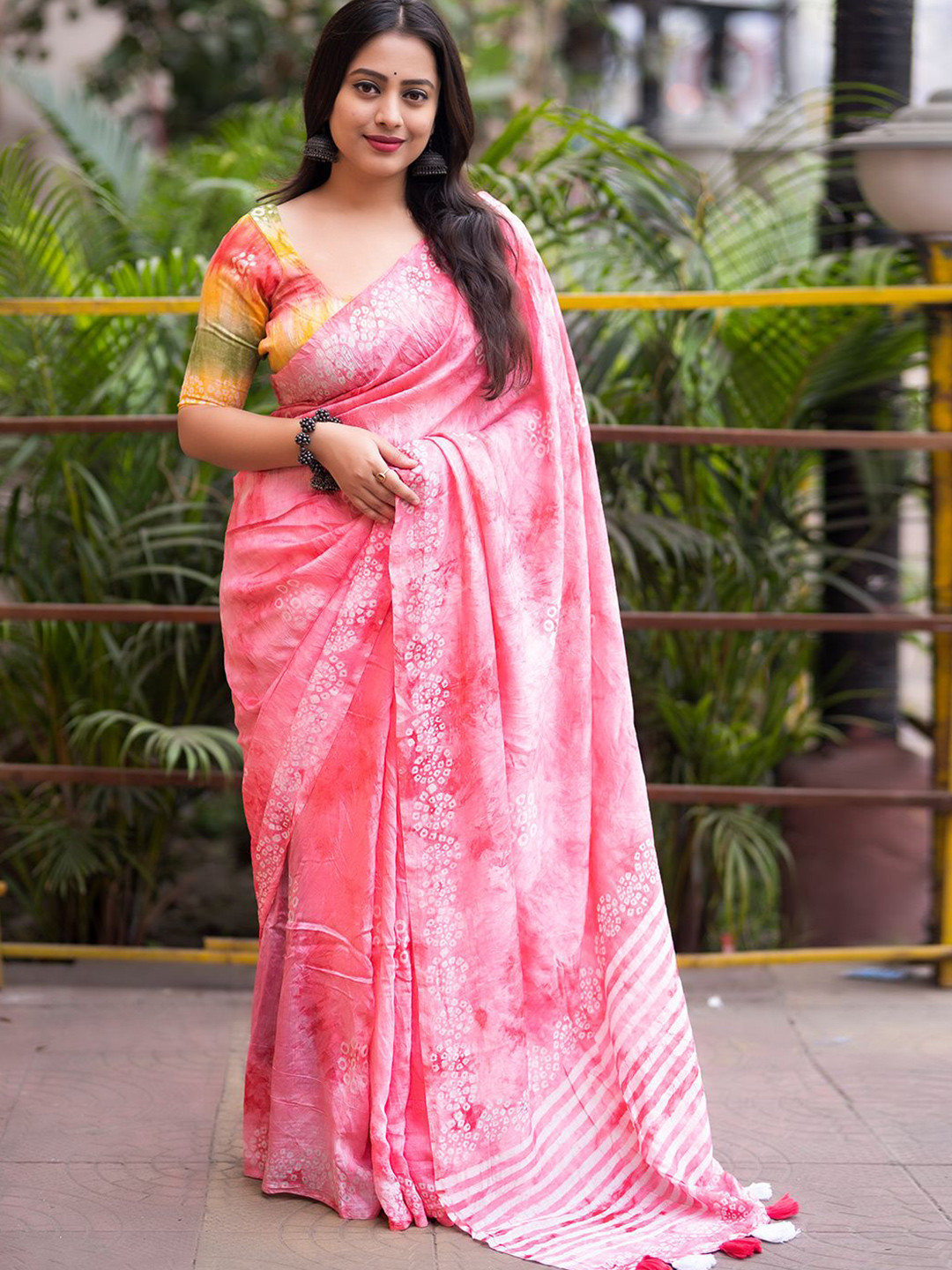 DIVASTRI Batik Bandhani Saree