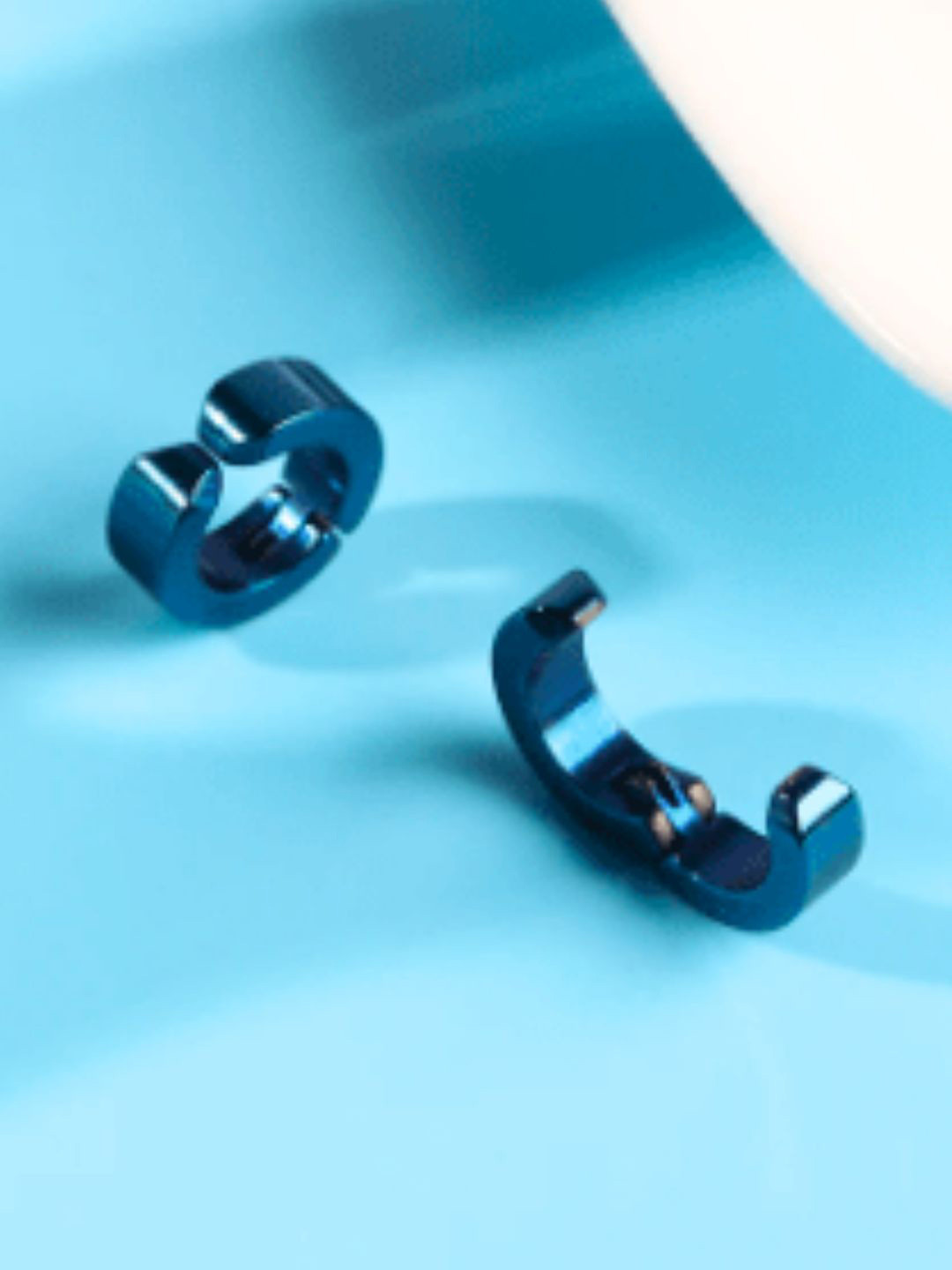 The Roadster Lifestyle Co. Men Stainless Steel Clip-on Press Circular Hoop Earrings