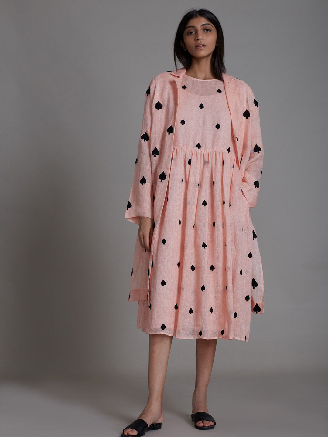 MATI Geometric Printed Round Neck Linen Pleated Anarkali Kurta With Trousers & Jacket