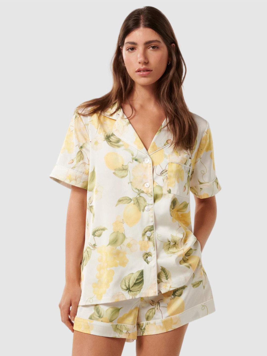 Forever New Allegra Floral Printed Lapel Collar Shirts And Shorts