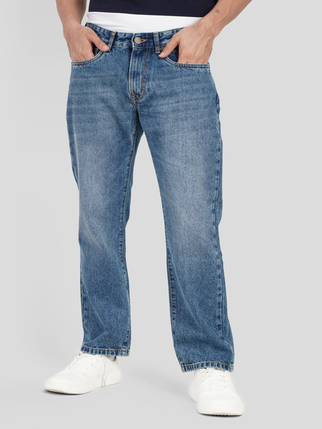 Underrated Club Men Baggy Light Fade Jeans