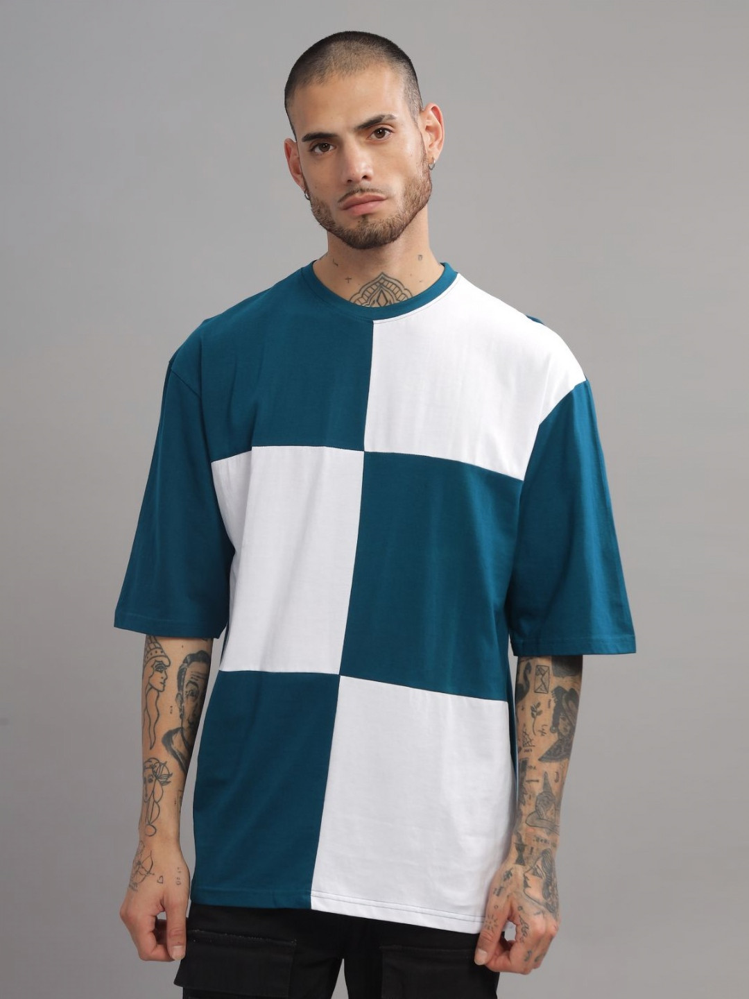 LAUREN ADAMS Men Colourblocked Henley Neck Pockets T-shirt
