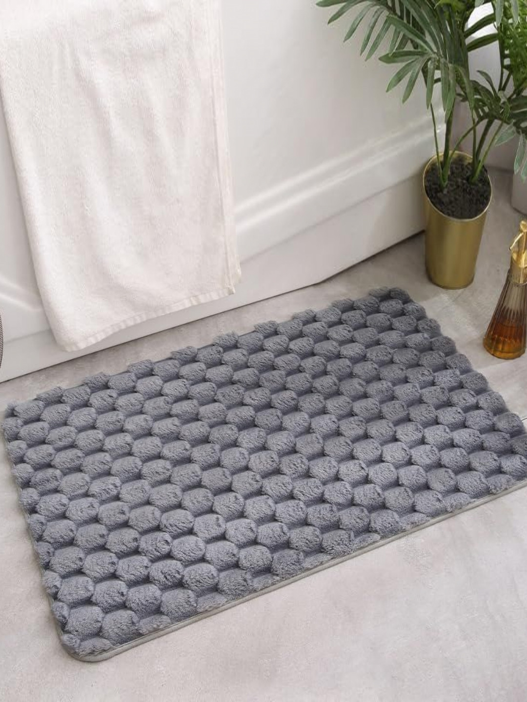FAVRIA Grey Cushioned Velvet 1000 GSM Anti Slip Water Absorbent Bath Rug