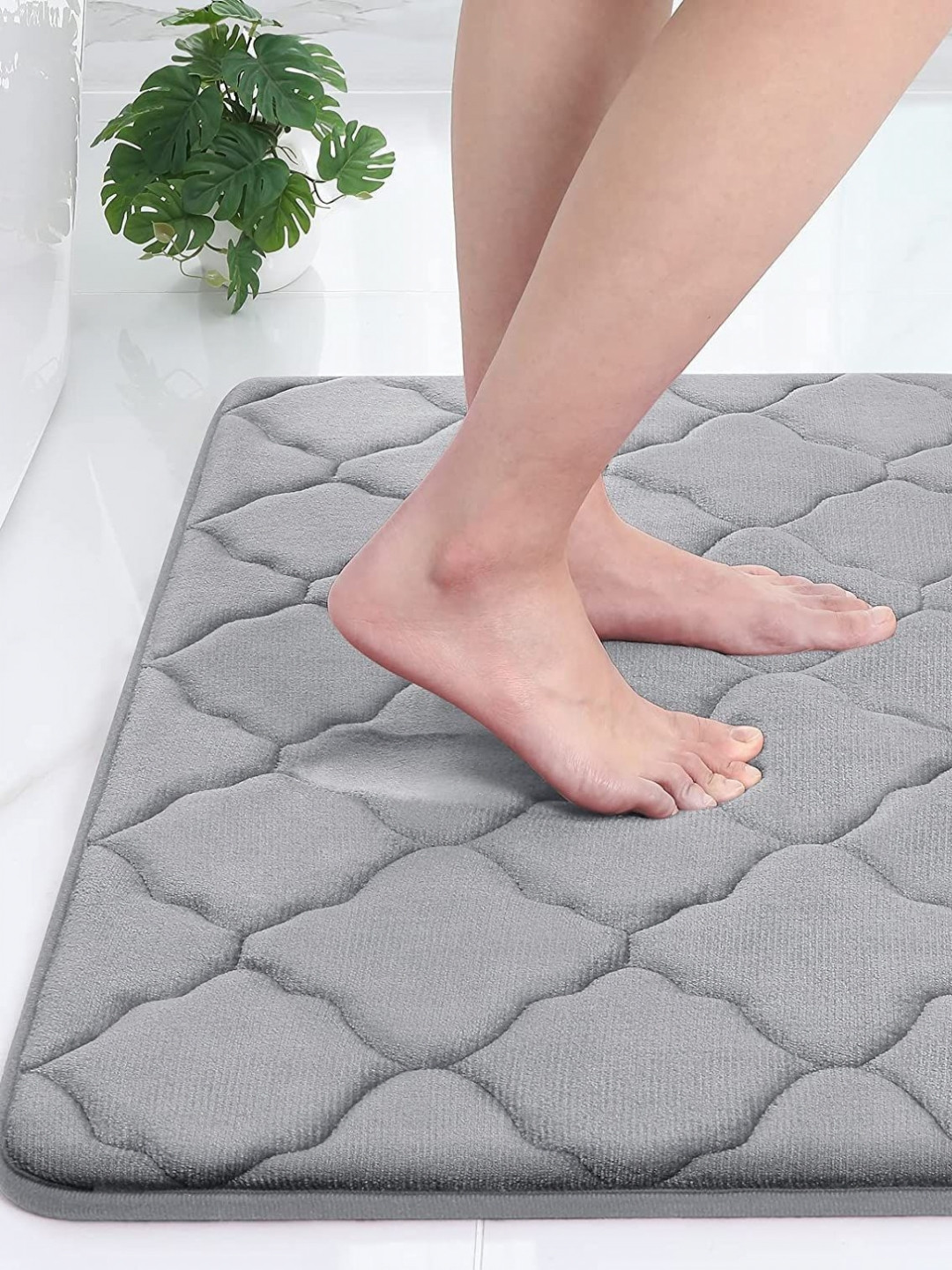 FAVRIA Grey Cushioned Velvet 1000 GSM Anti Slip Water Absorbent Bath Rug