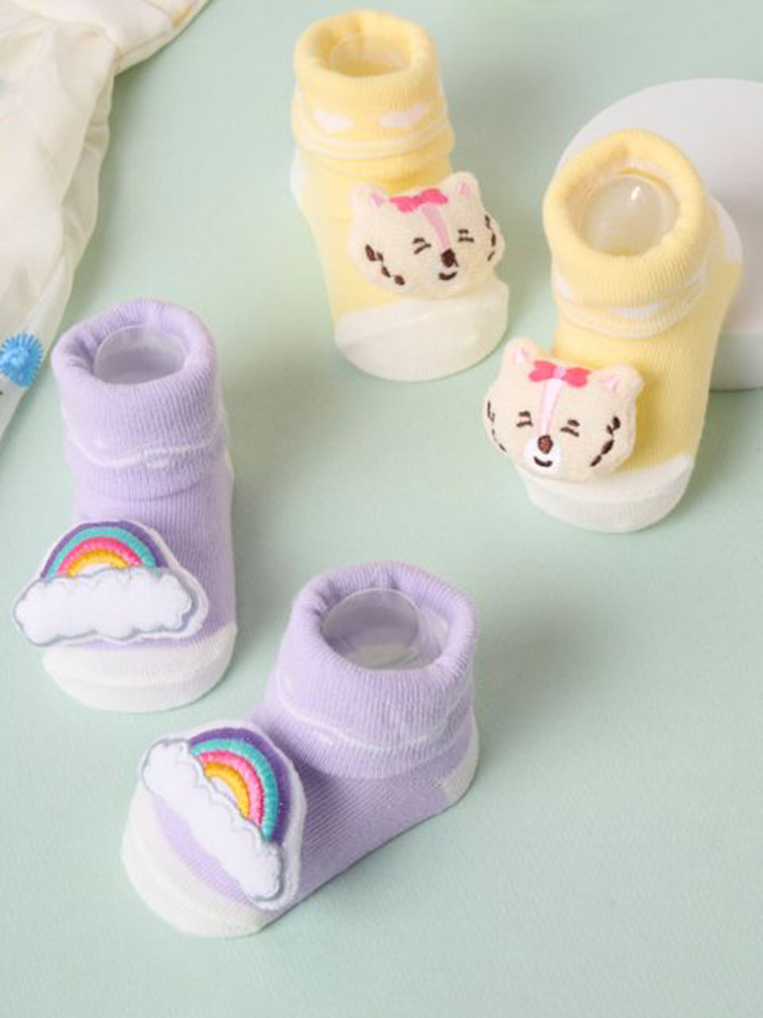 KICKS & CRAWL Infants Pack Of 2 3D Patterned Ankle-Length Socks