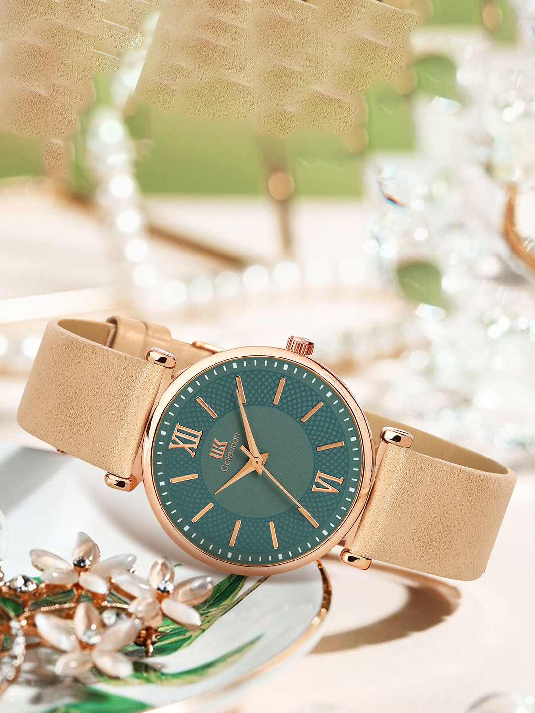 IIK COLLECTION Women Dial & Leather Bracelet Style Straps Analogue Watch IIK-3220W