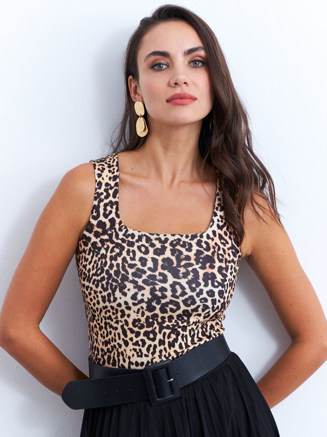 Cool & Sexy Animal Print Top