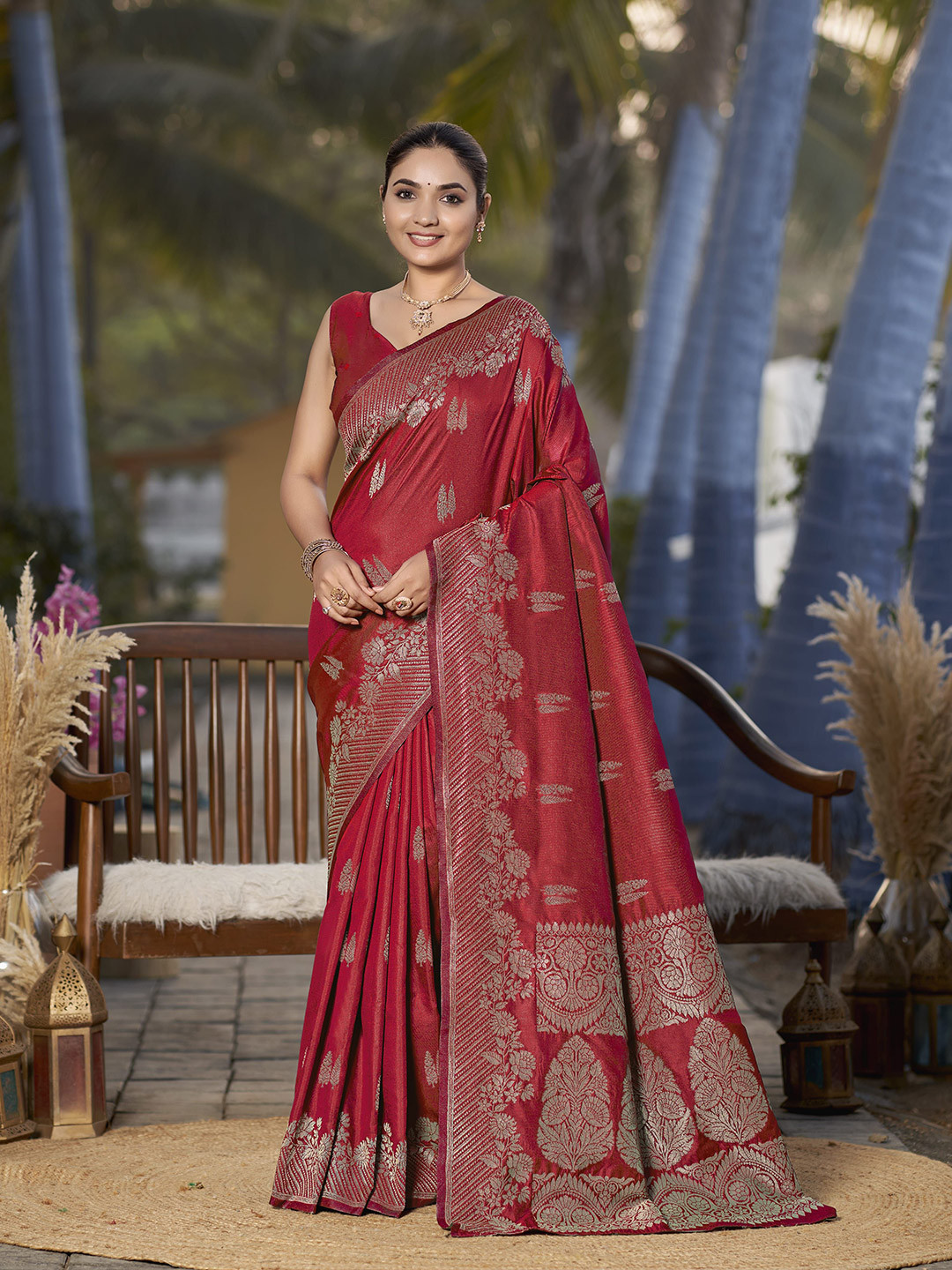 MANOHARI Woven Design Zari  Banarasi Saree