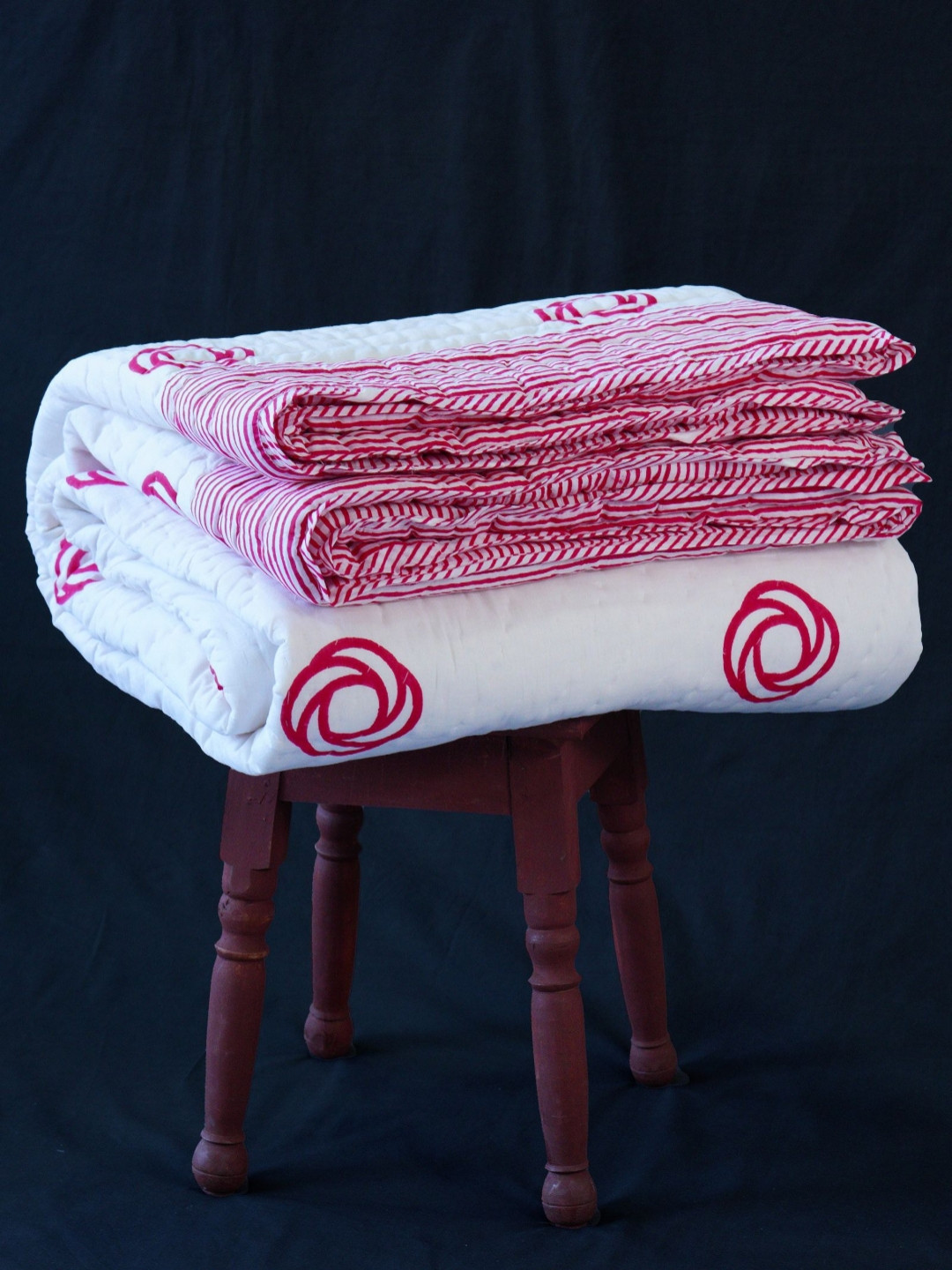 The Jaipur Wala Red & White Geometric Single Bed Quilt