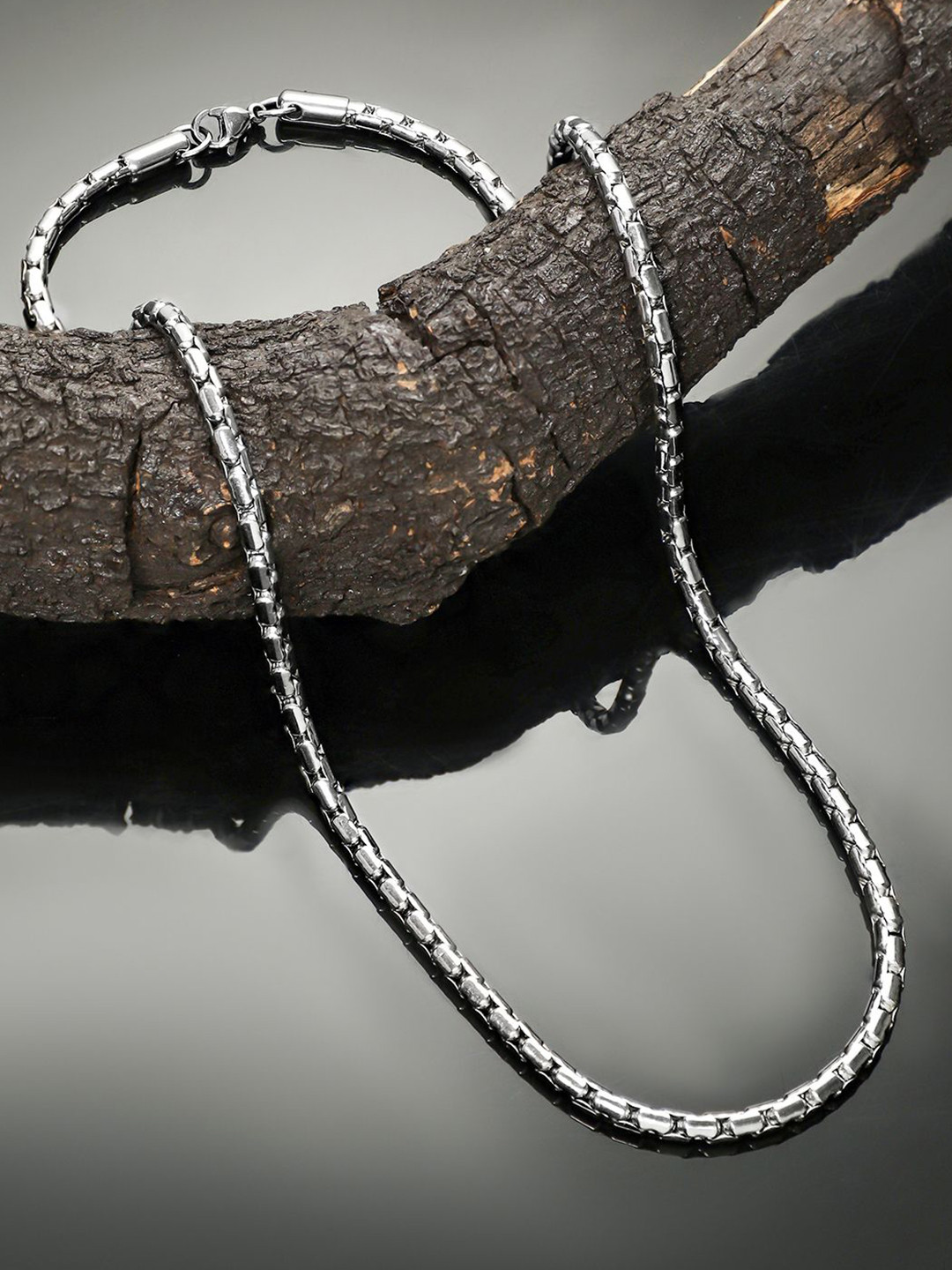 Rubans Men Silver Plated Box Chain Necklace