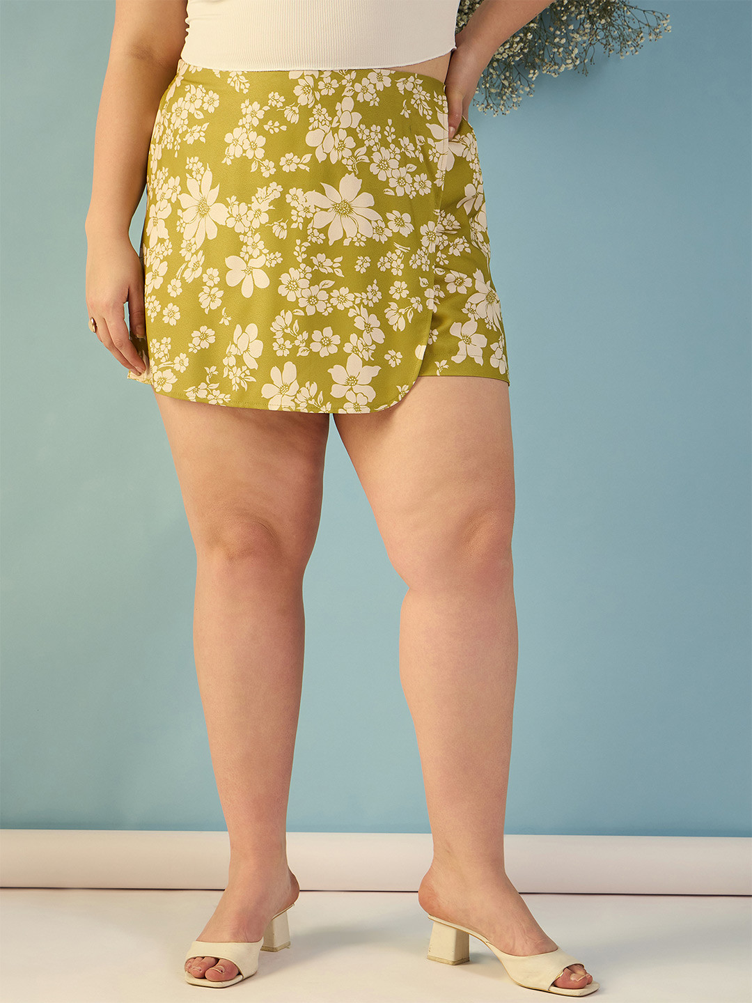 KIBO CURVE High-Rise Skorts