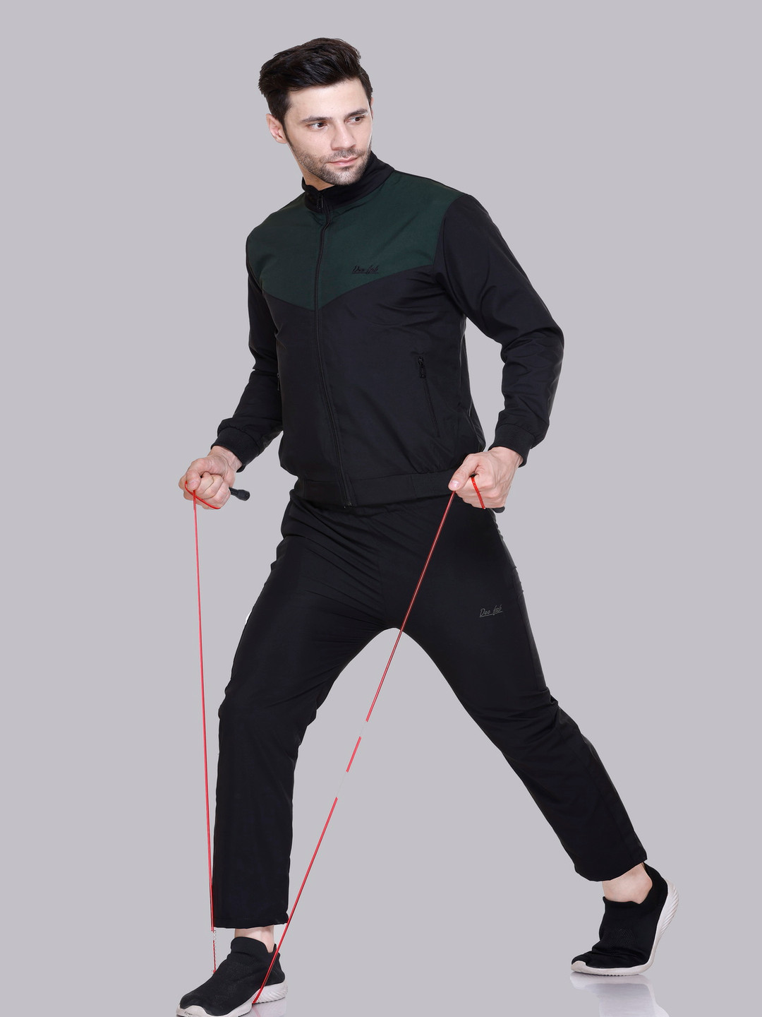 Deefab's Mock Neck Zipper Tracksuit