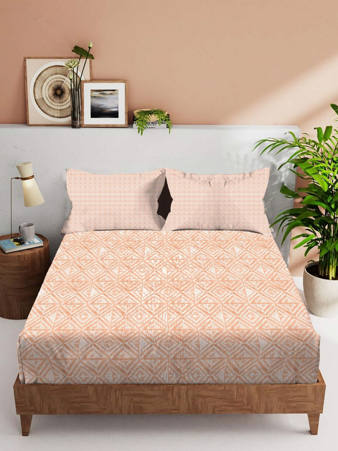 VINTANA Brown Geometric Cotton 210 TC King Fine Bedsheet with 2 Pillow Covers-274.32 x 274.32 cm