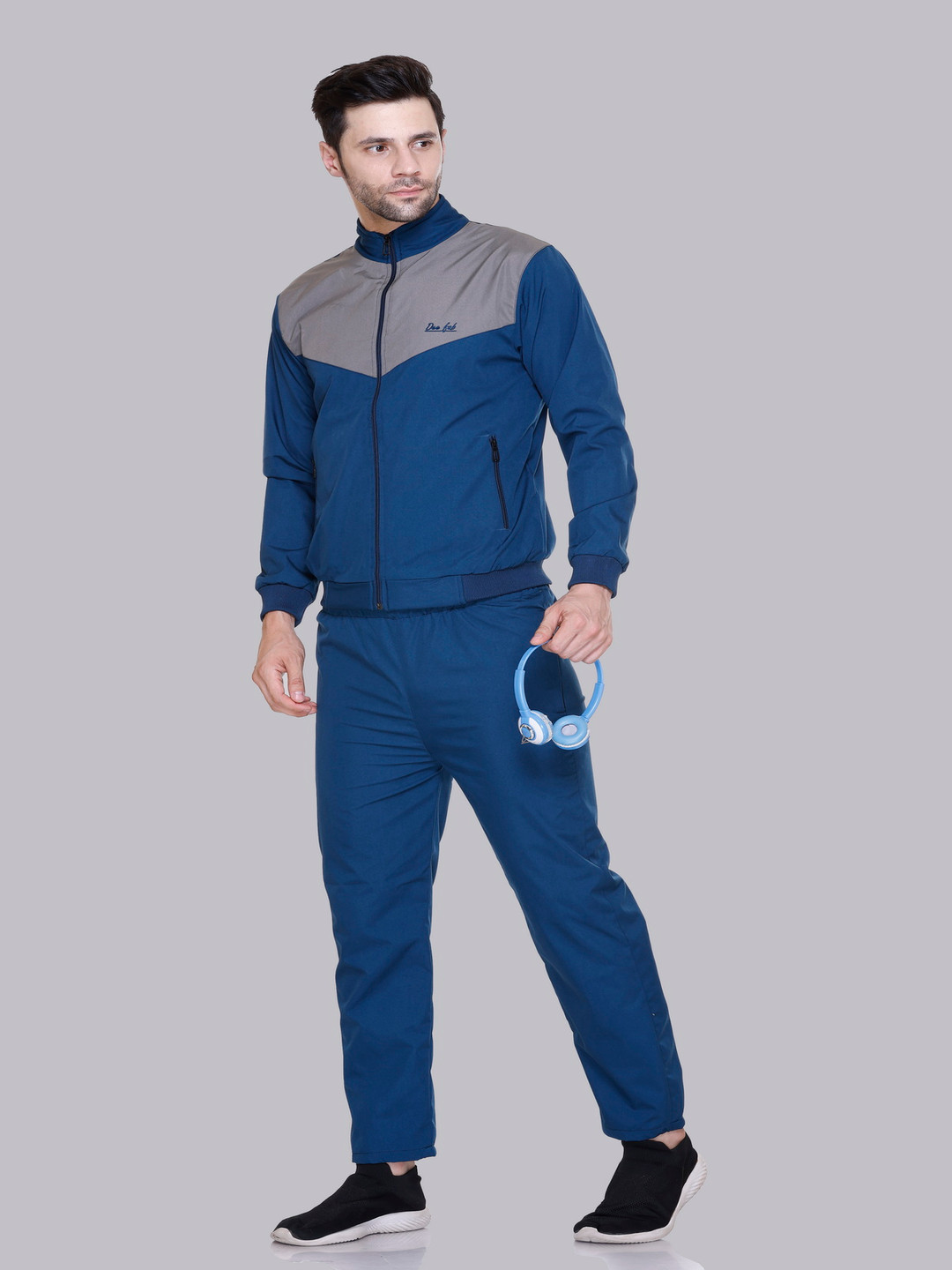 Deefab's Colourblocked Mock Collar Stylish Zipper Tracksuit
