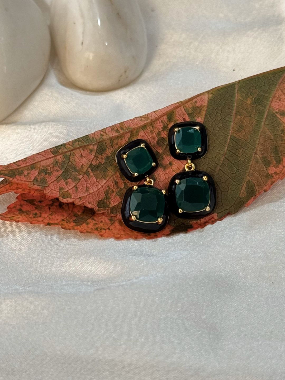 The Jewellery Tale Gold-Plated Emerald Studded Square Shaped Drop Earrings