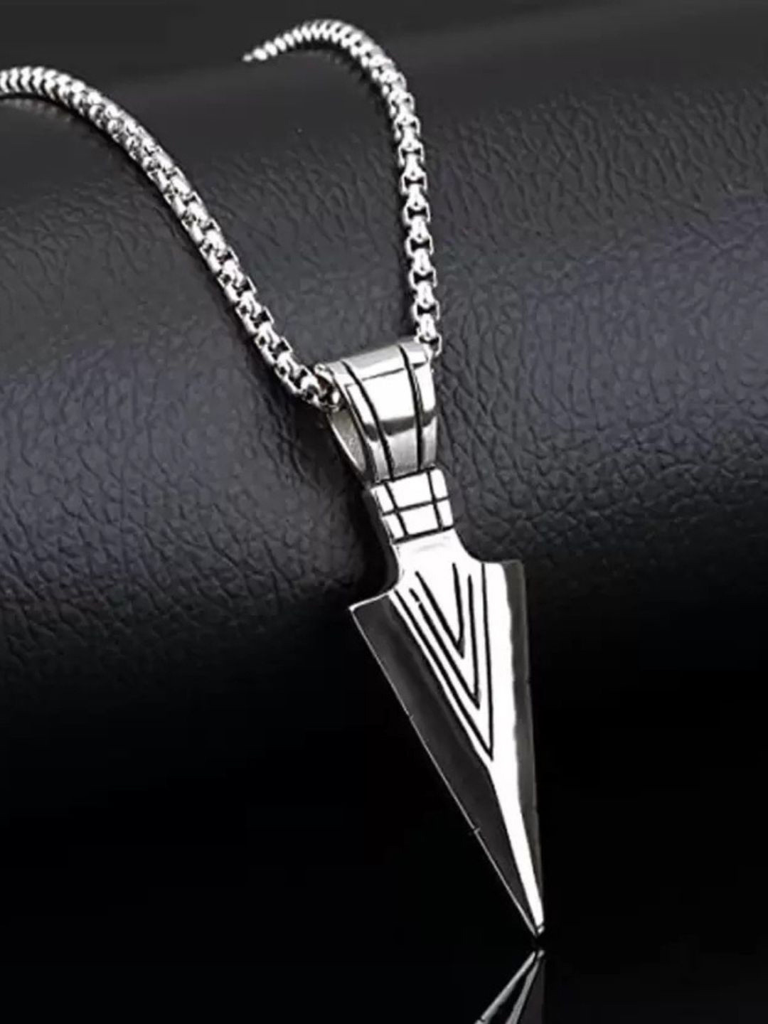 The Roadster Lifestyle Co Men Tribal Arrow Pendant With Chains