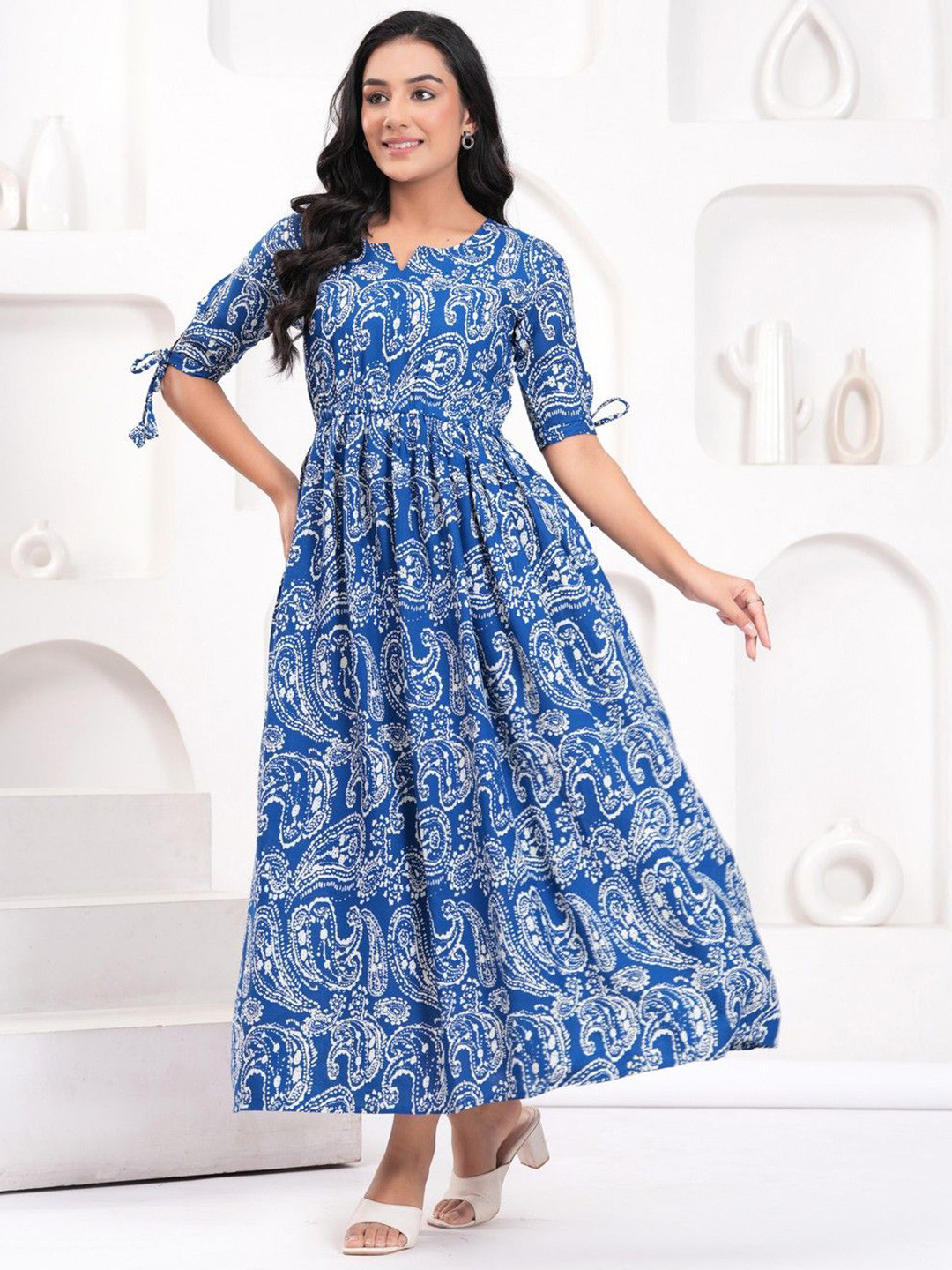 Sarai Women Paisley Print Short Sleeves Fit & Flared Maxi Dress