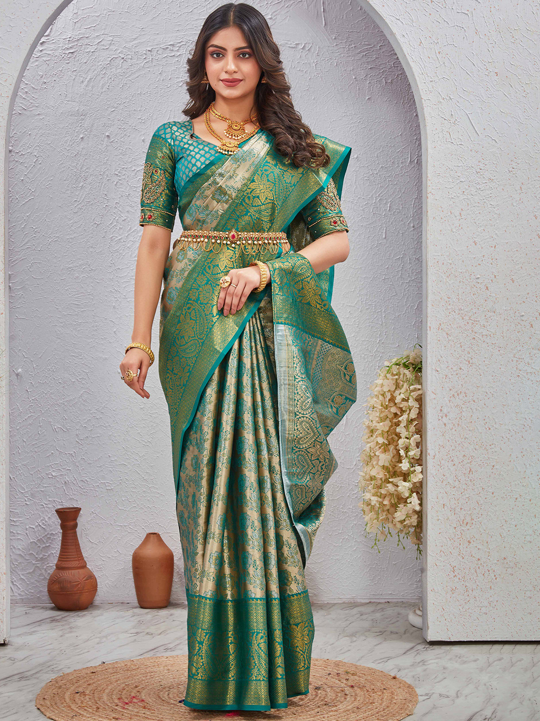 Tankori Floral Aari Work Silk Blend Fusion Dharmavaram Saree
