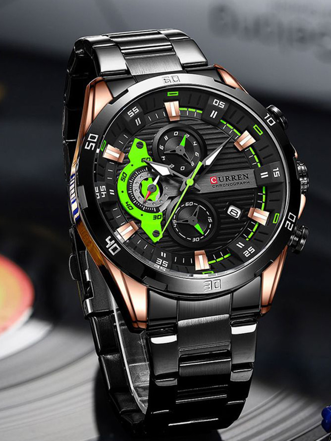 Curren Men Stainless Steel Bracelet Style Straps Analogue Watch CR-8402-Black Green