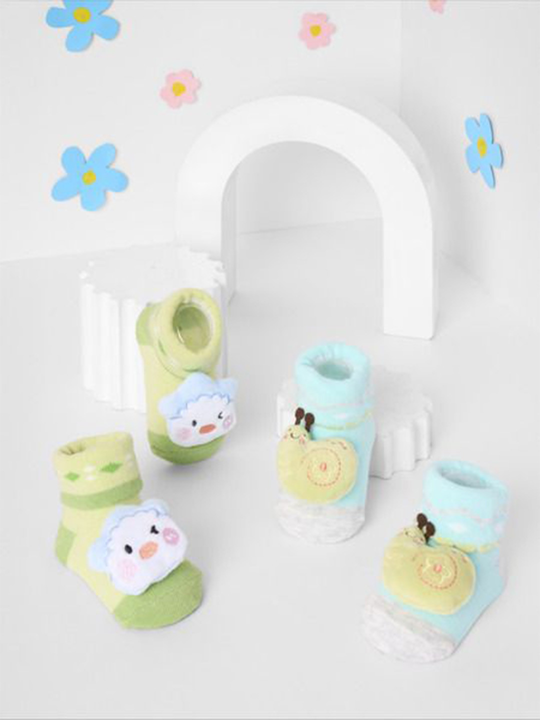 KICKS & CRAWL Infants Pack Of 2 Starry Shells 3D Ankle Length Socks