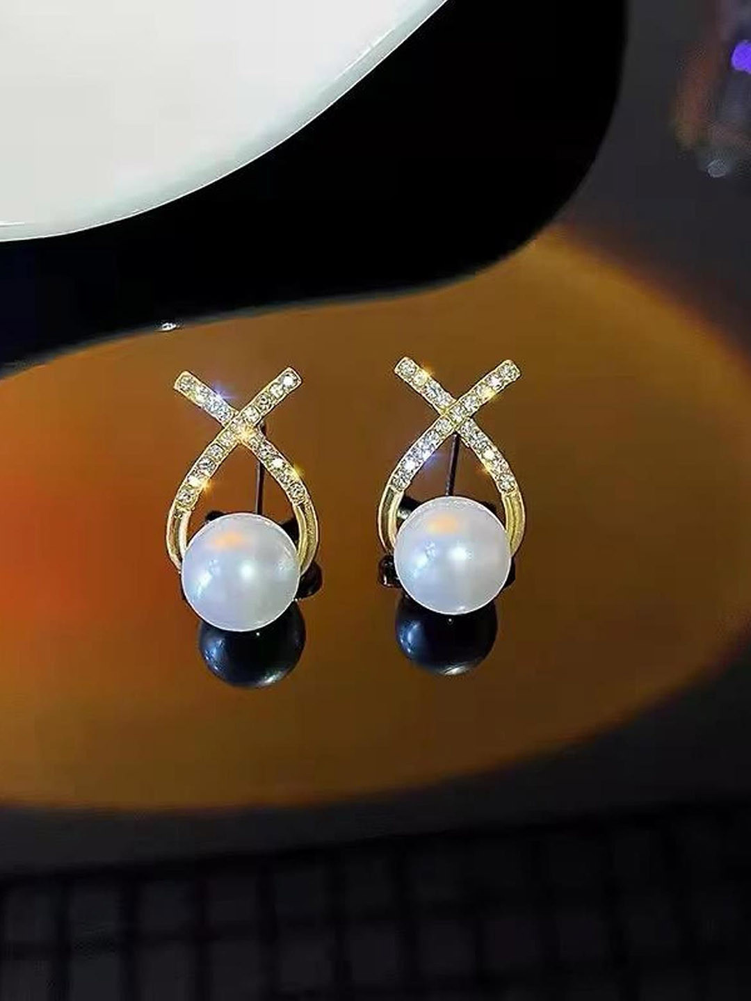MADDY SPACE Set Of 2 Gold-Plated Pearls Studded Chic Korean Studs