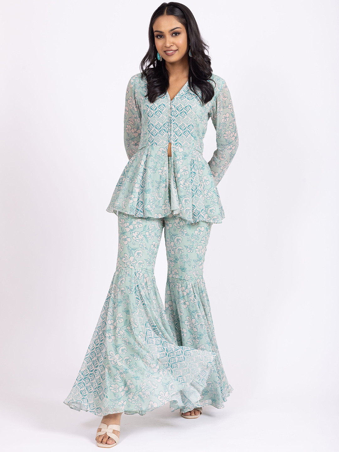 Label Naariti Women Floral Printed Regular Kurti with Sharara