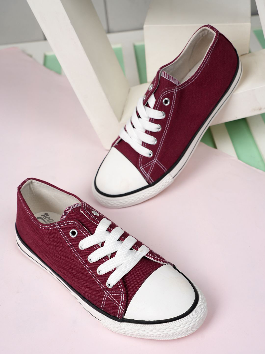 The Roadster Lifestyle Co Men Lace-up Casual Low Cut Sneakers