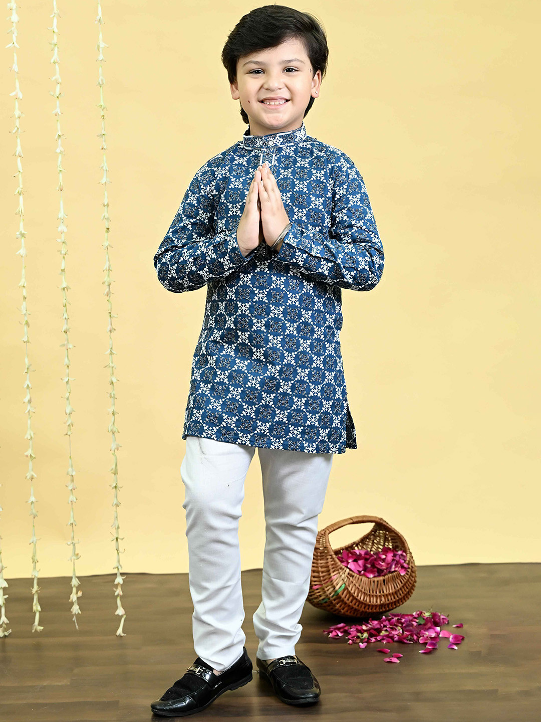 BT DEZINES Sequinned Embroidered Kurta Pyjama Set