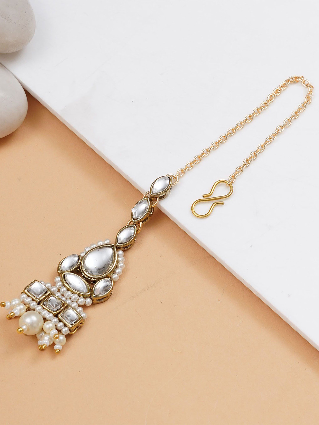 BeAbhika Women White Divine Kundan Mangtika