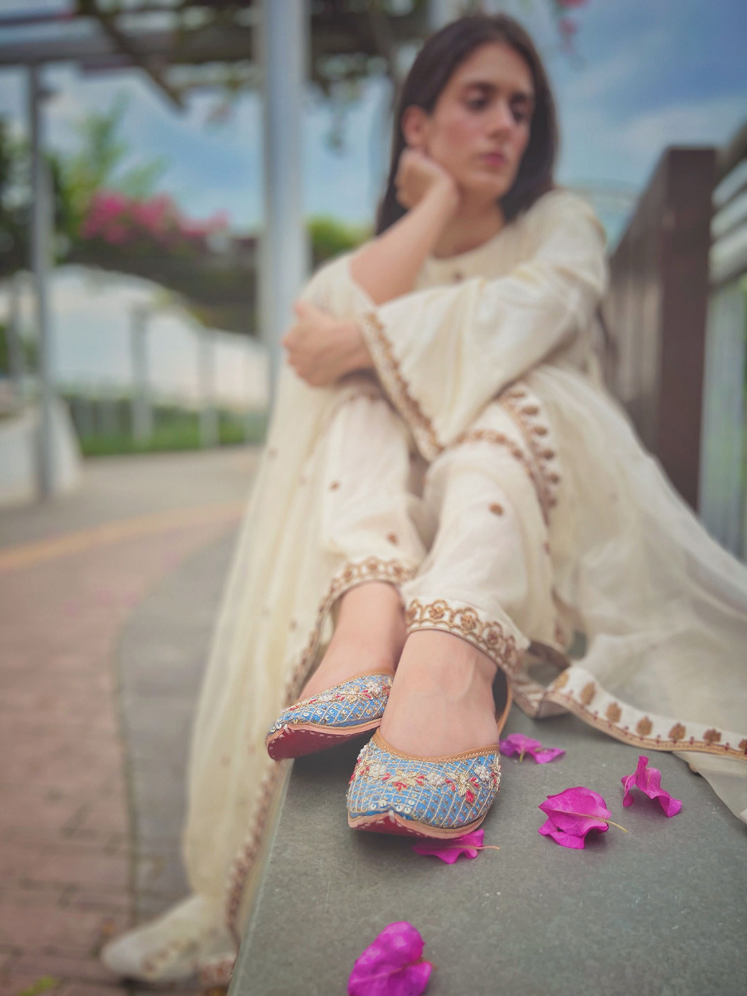 Amaryllis for her Women Blue-Coloured Printed Embellished Ethnic Mojaris Flats