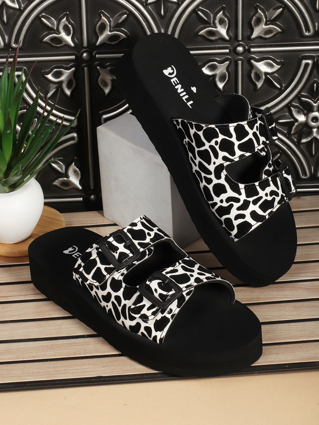 Denill Women Open Toe Flats