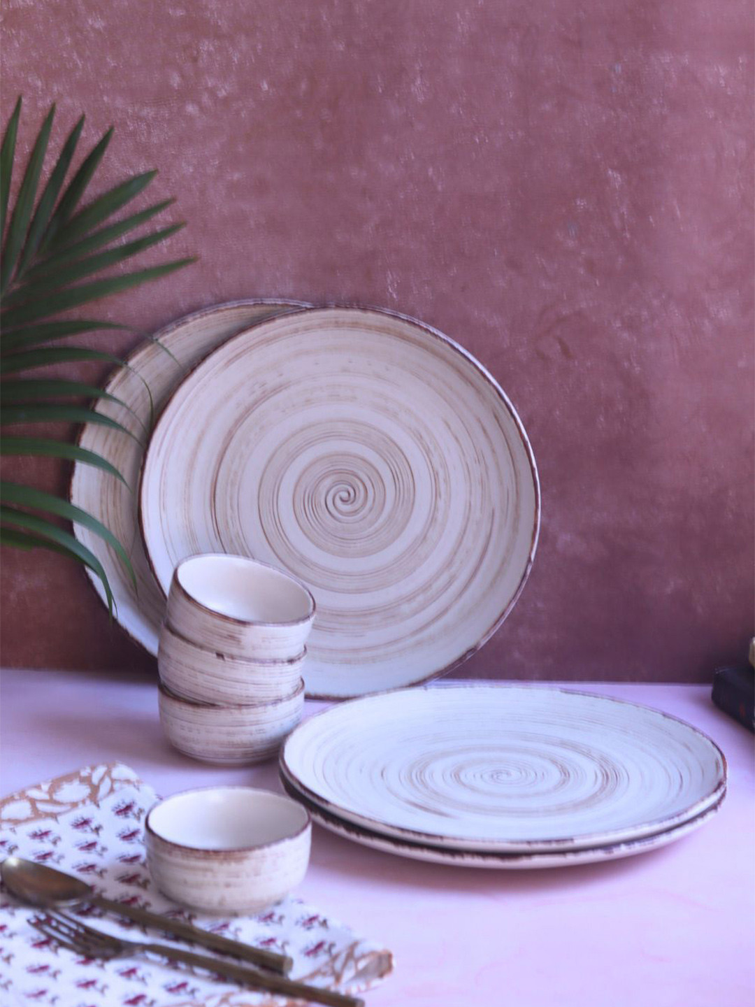 WEAVING HOMES Brown & White 8 Pieces Printed Ceramic Matte Dinner Set