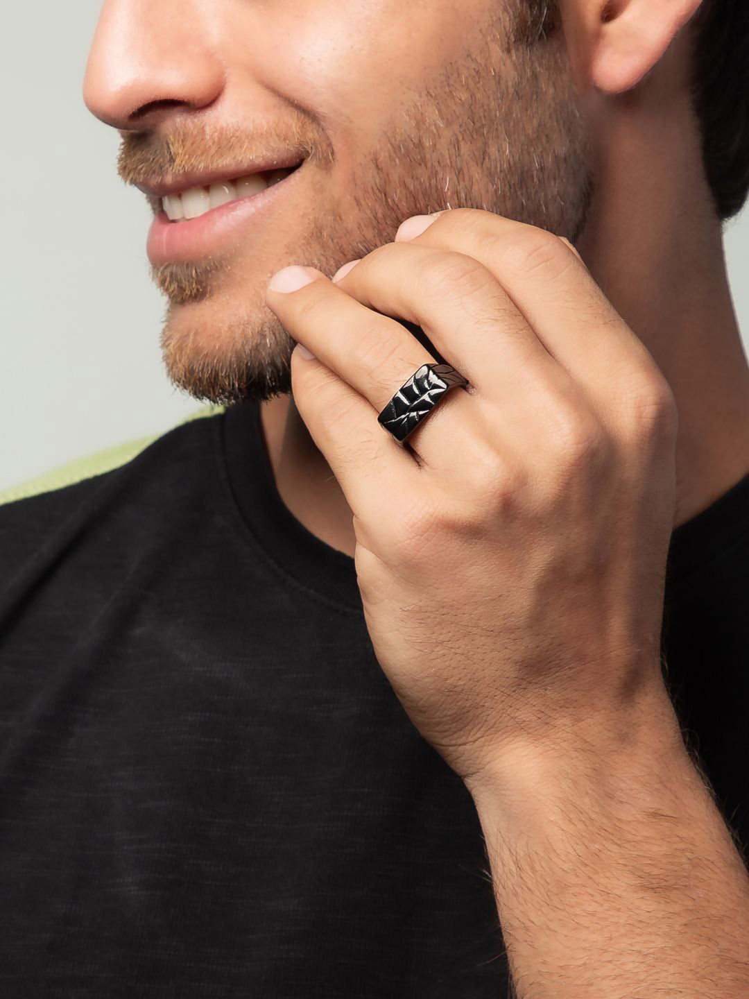 WHITE LIES Men Textured Ring