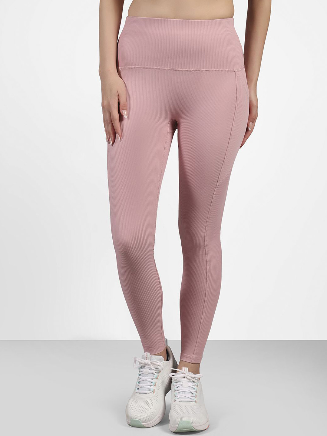 Skechers Women Vertical Pattern Leggings