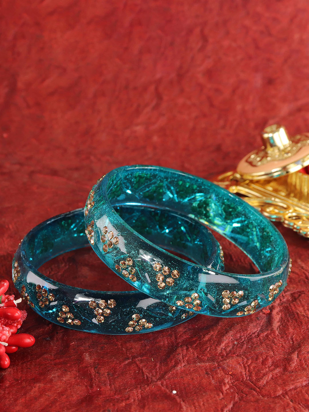 LAVAZZA Set Of 2 American Diamond Studded Glass Bangles