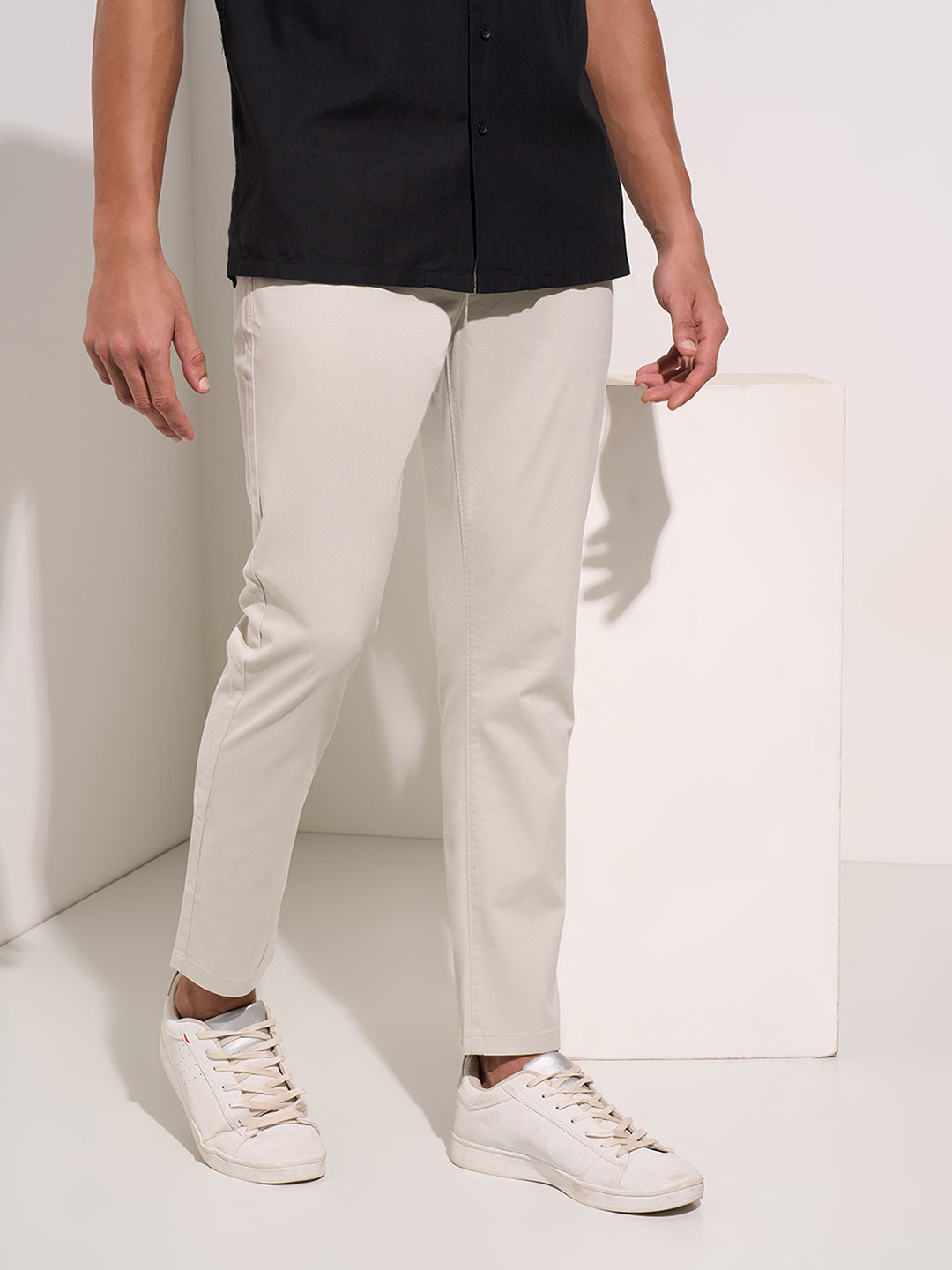 Peregrine by Pantaloons Men Slim Fit Chinos Trousers